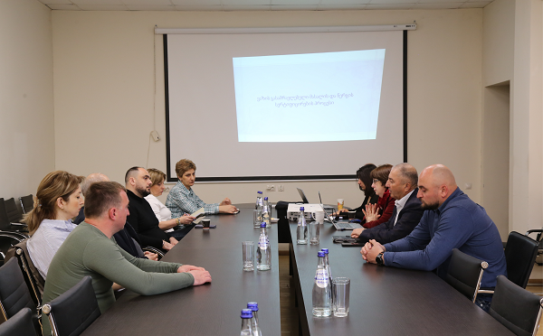ვაზის სარგავი მასალის სერტიფიცირების საკითხზე სანერგე მეურნეობების წარმომადგენლებთან შეხვედრა გაიმართა