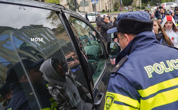 9 აპრილის მემორიალთან მომხდარი ფიზიკური დაპირისპირების ფაქტზე შსს-მ გამოძიება ძალადობის მუხლით დაიწყო