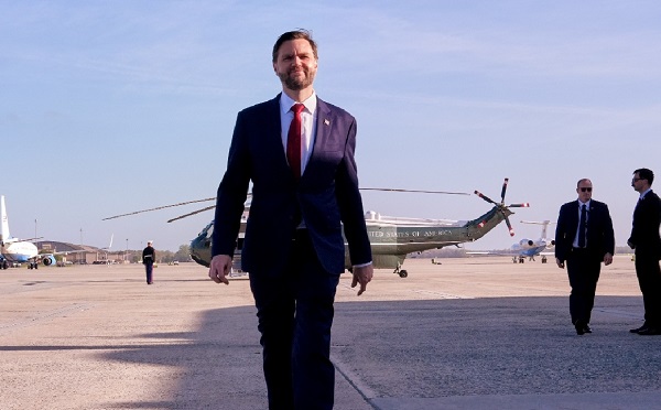 აშშ-ის დელეგაცია, ჯეი დი ვენსის ხელმძღვანელობით, ირანთან მოლაპარაკებებისთვის პაკისტანში ჩადის - BBC