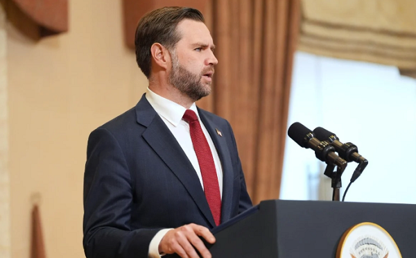 ჯეი დი ვენსის პაკისტანში ვიზიტი გაუქმდა