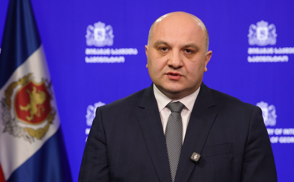 ვგმობთ ნებისმიერი სახის ძალადობას, ინციდენტს უძღოდა საპოლიციო ღონისძიება, მოქალაქე არ დაემორჩილა მოთხოვნას, სამინისტროს თანამშრომელს ქვით დაუზიანა ჯანმრთელობა - ალექსანდრე დარახველიძე
