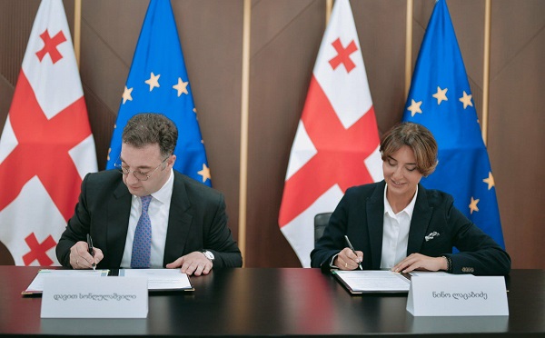 დავით სონღულაშვილმა და ნინო ლაცაბიძემ რუსთავის ატმოსფერული ჰაერის ხარისხის გაუმჯობესების საკითხზე თანამშრომლობის მემორანდუმი გააფორმეს
