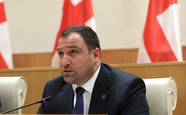„ნაციონალური მოძრაობა“, რომელსაც ქართული არაფერი სცხია და როგორც წარსულში, ისე დღესაც უცხოელი პატრონების დავალებებს ასრულებს, კიდევ ბედავს და სიტყვის თავისუფლებასა და დემოკრატიაზე საუბრობს - ირაკლი კირცხალია