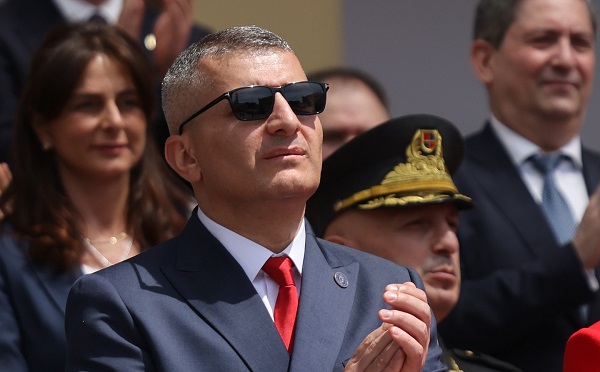 მინდა გავაფრთხილო, მათ შორის ჩვენი მეგობარი, თუ პარტნიორი ქვეყნების სპეცსამსახურების წარმომადგენლები და ვთხოვო მათ, რასაც ჩვენი ქვეყანა მათ ქვეყნებში არ აკეთებს, იმას ნუ გააკეთებენ ჩვენს ქვეყანაში - მამუკა მდინარაძე
