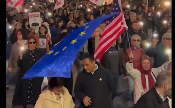 „ერთად ძალადობის და ჩაგვრის წინააღმდეგ“ ფილარმონიიდან პარლამენტისკენ მსვლელობა იმართება