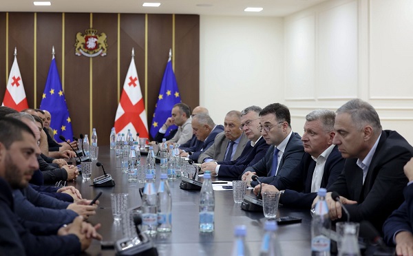 დავით სონღულაშვილი თხილის სექტორის წარმომადგენლებს შეხვდა