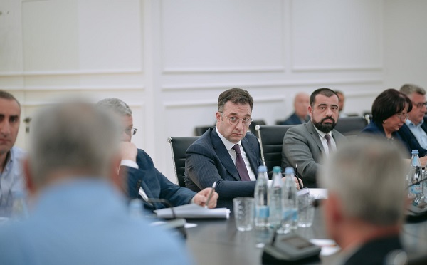 დავით სონღულაშვილი მოცვის მწარმოებელ ფერმერებსა და ექსპორტიორებს შეხვდა