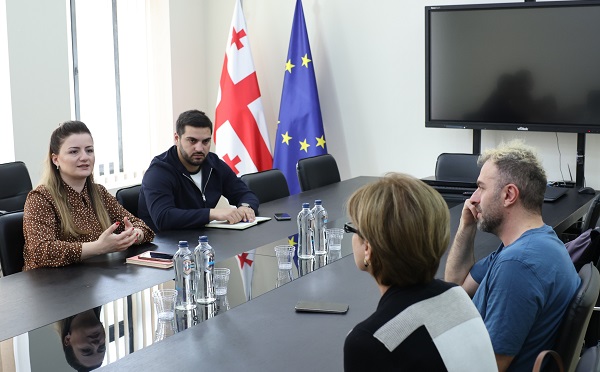 ნინო უტიაშვილი საქართველოს სტომატოლოგთა ასოციაციის წარმომადგენლებს შეხვდა