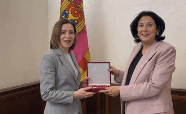 მაია სანდუმ სალომე ზურაბიშვილს მოლდოვის უმაღლესი სახელმწიფო ჯილდო გადასცა