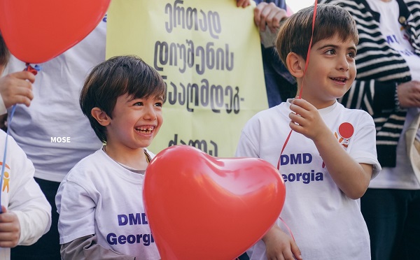 დიუშენის კუნთოვანი დისტროფიის მქონე ბავშვების დასახმარებლად ამ დროისათვის 1 300 000 ლარი შეგროვდა - მარათონი გრძელდება
