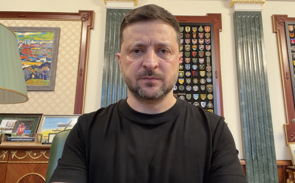 უკრაინის მიერ შორ მანძილზე განხორციელებული დარტყმების შედეგად რუსეთის ნავთობგადამამუშავებელი ქარხნების სიმძლავრე დაახლოებით 10%-ით შემცირდა - ვოლოდიმირ ზელენსკი