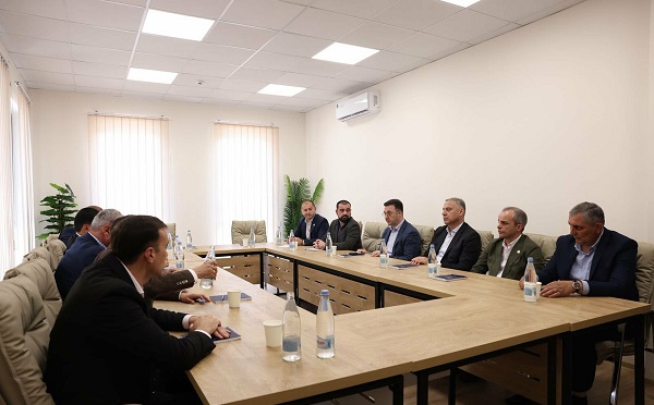 სურსათის ეროვნული სააგენტოს ახალი ოფისი თანამშრომლებს საშუალებას მისცემს, მეტად ეფექტიანად განახორციელონ სახელმწიფო კონტროლი და მოსახლეობას დროულად მიაწოდონ სერვისები - დავით სონღულაშვილი