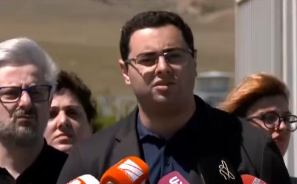 „კოალიცია ცვლილებისთვის“ წევრები და მხარდამჭერები 14:00 საათზე პენიტენციურ სამსახურთან შეიკრიბებიან და ელენე ხოშტარიას კლინიკაში გადაყვანასთან დაკავშირებით საბოლოო გადაწყვეტილებას დაელოდებიან