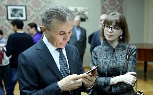 ეკატერინა ივანიშვილი მოკლული მასწავლებლის, გიგა ავალიანის დედის მიმართვას პასუხობს