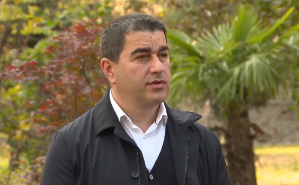 ტერორიზმის ჩადენაში მხილებულ ადამიანს რა რეპუტაცია უნდა შეელახოს, ცოტა გაუგებარია - შალვა პაპუაშვილი ალეკო ელისაშვილზე