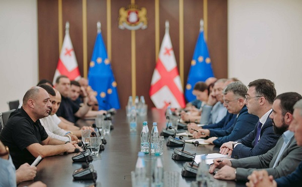 დავით სონღულაშვილი მეფრინველე ფერმერებსა და ექსპორტიორებს შეხვდა