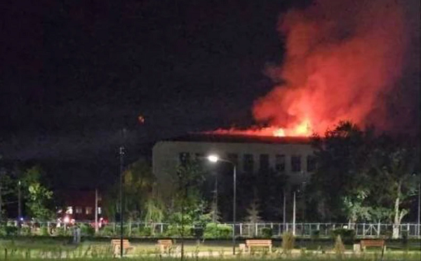 რუსეთის რამდენიმე ქალაქზე დრონებით თავდასხმა განხორციელდა - როსტოვში მასშტაბური ხანძარია, ენგელსში კი სამხედრო ყაზარმა იწვის