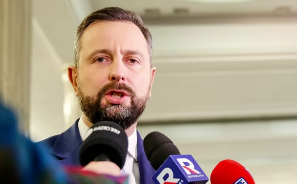 უკიდურესად მძიმე ღამე იყო ჩვენი საჰაერო თავდაცვისთვის, მადლობას ვუხდი ყველას, ვინც უკრაინისა პოლონეთის საჰაერო სივრცეში განვითარებულ მოვლენებზე რეაგირებდა - ვლადისლავ კოსინიაკ-კამიში