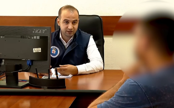 პირადი ცხოვრების საიდუმლოს ხელყოფის და ადევნების ფაქტზე ერთი პირი დააკავეს