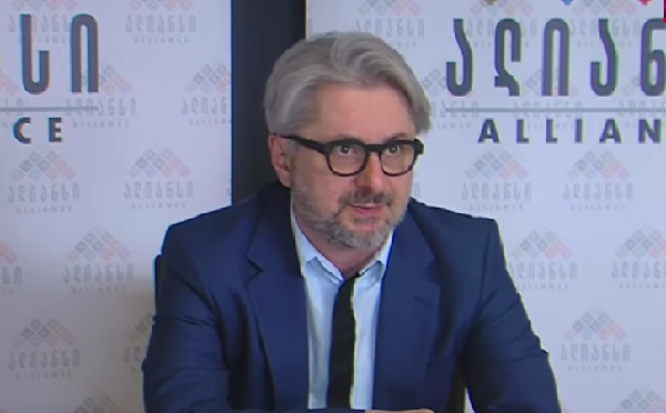 არ უნდა ვიყოთ არც ჰამლეტები და არც დონ კიხოტები, როცა სამშობლო საფრთხეშია, უნდა ვიყოთ ავთანდილები და ერთად დავანგრიოთ ქაჯეთის ციხე! - ნიკა გვარამია