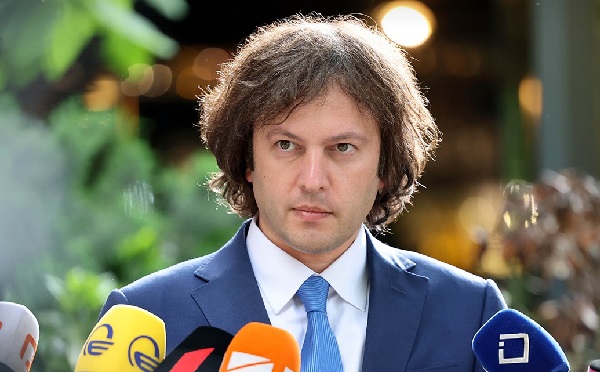 სამწუხაროა ის გადაწყვეტილება, რომელიც მამუკა მდინარაძემ მიიღო, გვქონდა კონსულტაციები ბიძინა ივანიშვილთან, ვცადეთ, დაგვერწმუნებინა საპირისპირო გადაწყვეტილებაში, თუმცა, მას მყარი პოზიცია ჰქონდა - ირაკლი კობახიძე