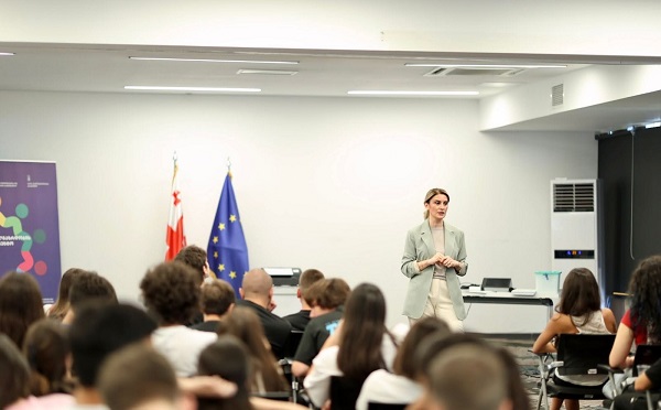 საარჩევნო ადმინისტრაციამ ყვარლის ახალგაზრდული ბანაკის მონაწილეებთან მორიგი შეხვედრა გამართა