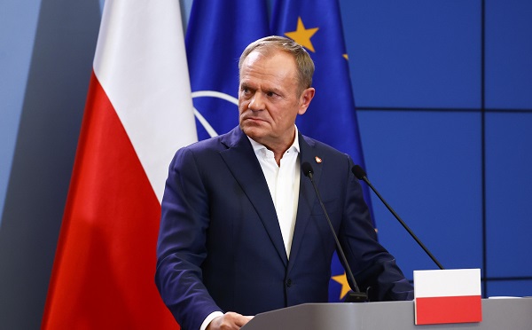 პოლონეთში მხოლოდ იდიოტებს ან მოღალატეებს შეუძლიათ გერმანიაში პარტია „ალტერნატივა გერმანიისთვის“ გამარჯვებით გახარება - დონალდ ტუსკი