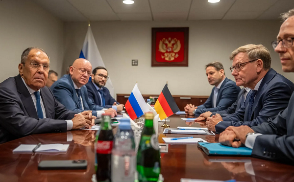 იოჰან ვადეპულმა სერგეი ლავროვთან შეხვედრისას რუსეთს მოუწოდა, „უარი თქვას გერმანიის, ევროპისა და ნატო-ს წინააღმდეგ ესკალაციის სახიფათო გზაზე“ - მედია