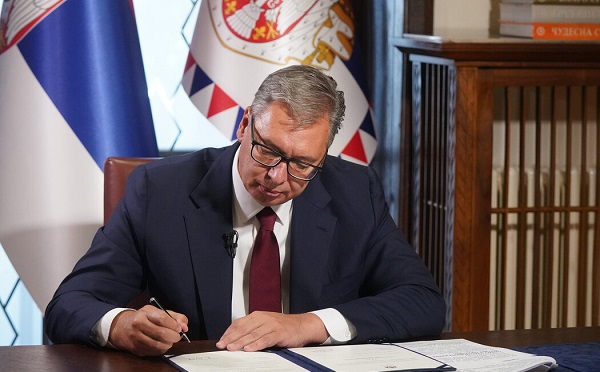 ალექსანდარ ვუჩიჩმა სერბეთის პარლამენტი დაითხოვა და ვადამდელი საპარლამენტო არჩევნები 25 ოქტომბერს დანიშნა
