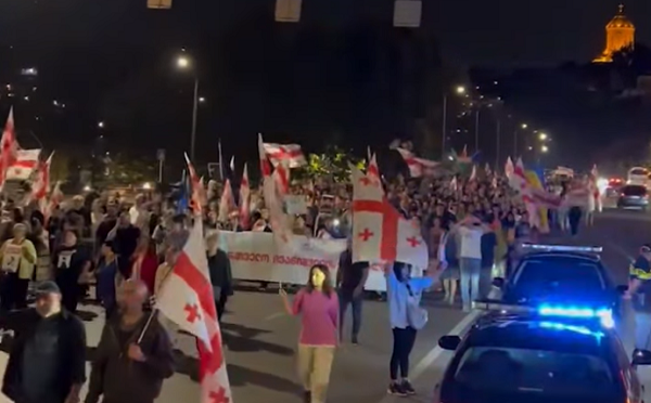 თბილისში, „შაბათის მარში“ იმართება