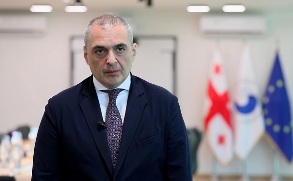 მსჯავრდებულ დავითაძესთან დაკავშირებით გავრცელებულ ვიდეომასალაში ნათლად ჩანს, რომ არამცთუ ღირსების შემლახავ ფაქტებს, არამედ ძალის გადამეტებასაც კი არ ჰქონია ადგილი - გიორგი პატარიძე