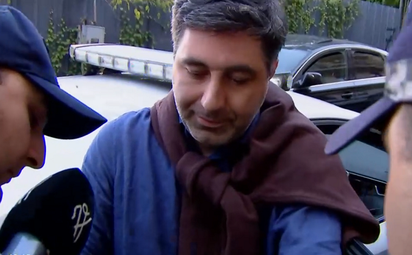 ჟურნალისტი ვახო სანაია თავის საცხოვრებელ სახლთან დააკავეს
